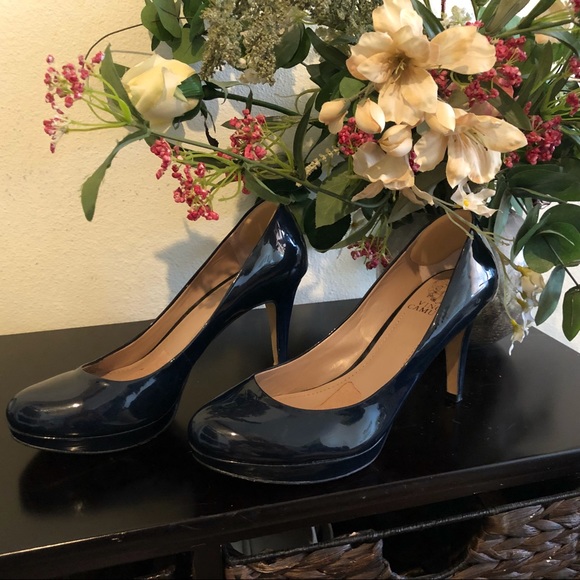 Vince Camuto black/ navy pumps - Picture 4 of 6